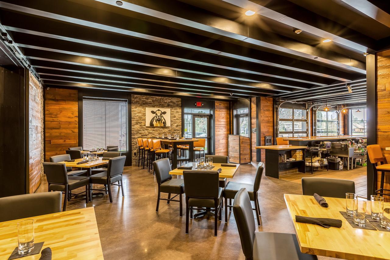Cobblestone Hotel & Suites Hartford Zewnętrze zdjęcie