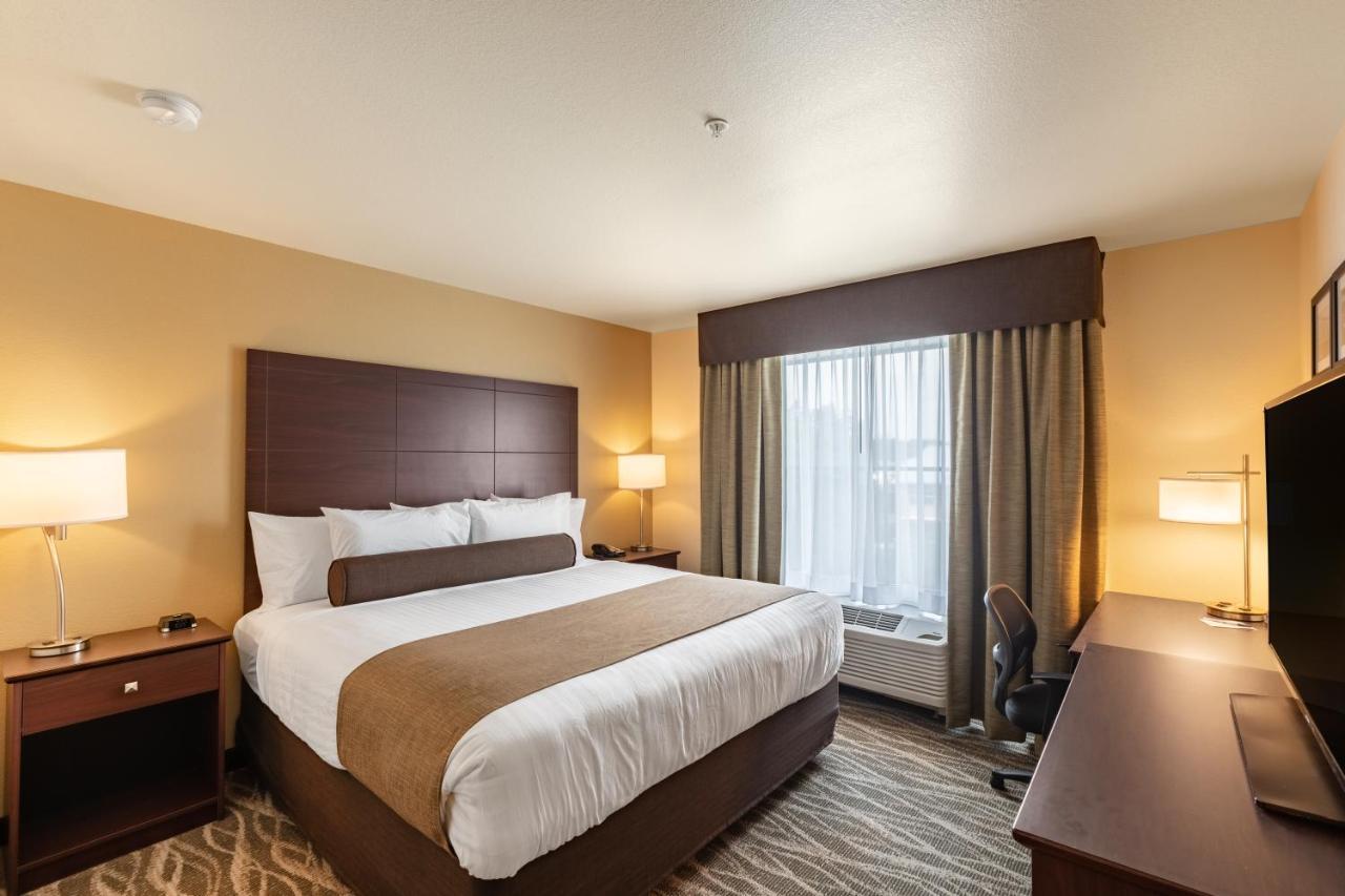 Cobblestone Hotel & Suites Hartford Zewnętrze zdjęcie
