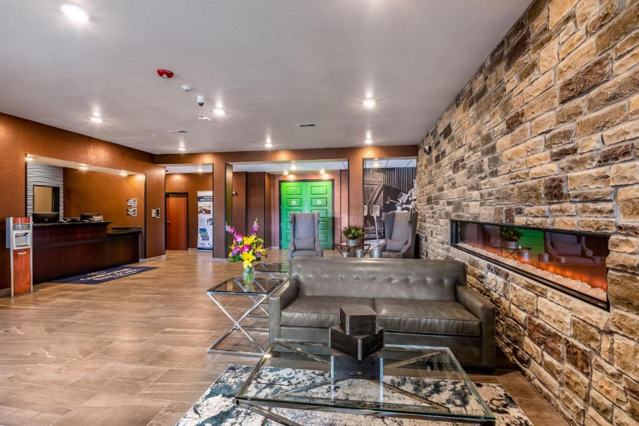 Cobblestone Hotel & Suites Hartford Zewnętrze zdjęcie