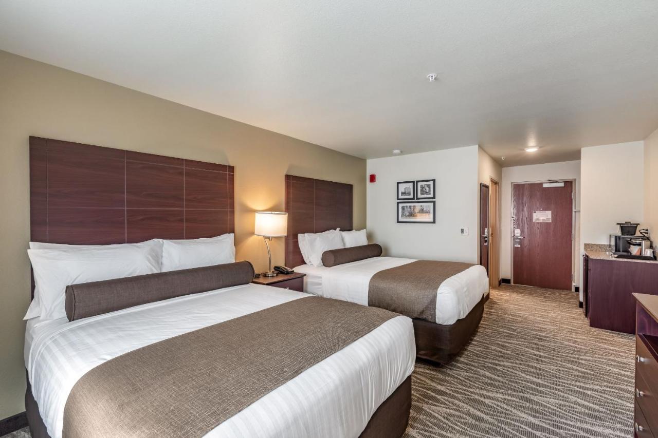 Cobblestone Hotel & Suites Hartford Zewnętrze zdjęcie