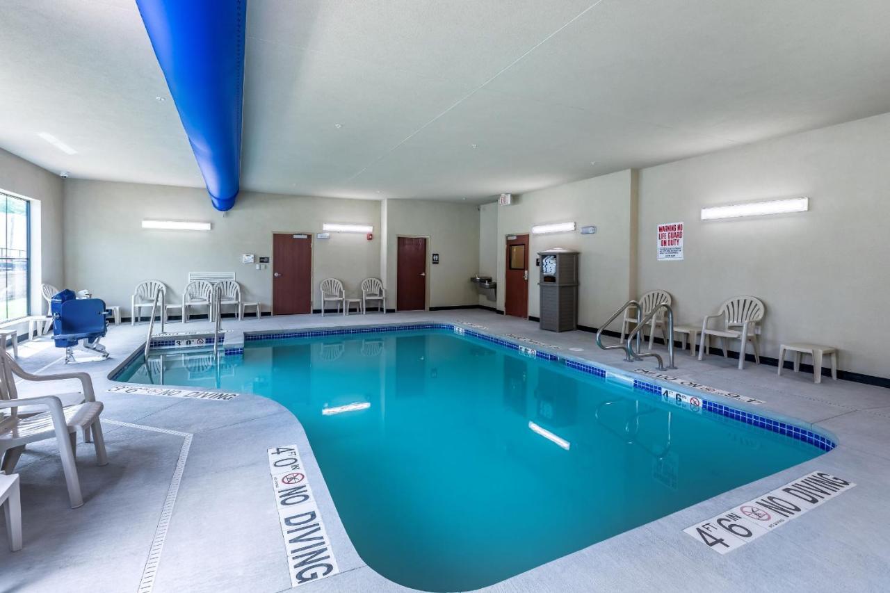 Cobblestone Hotel & Suites Hartford Zewnętrze zdjęcie