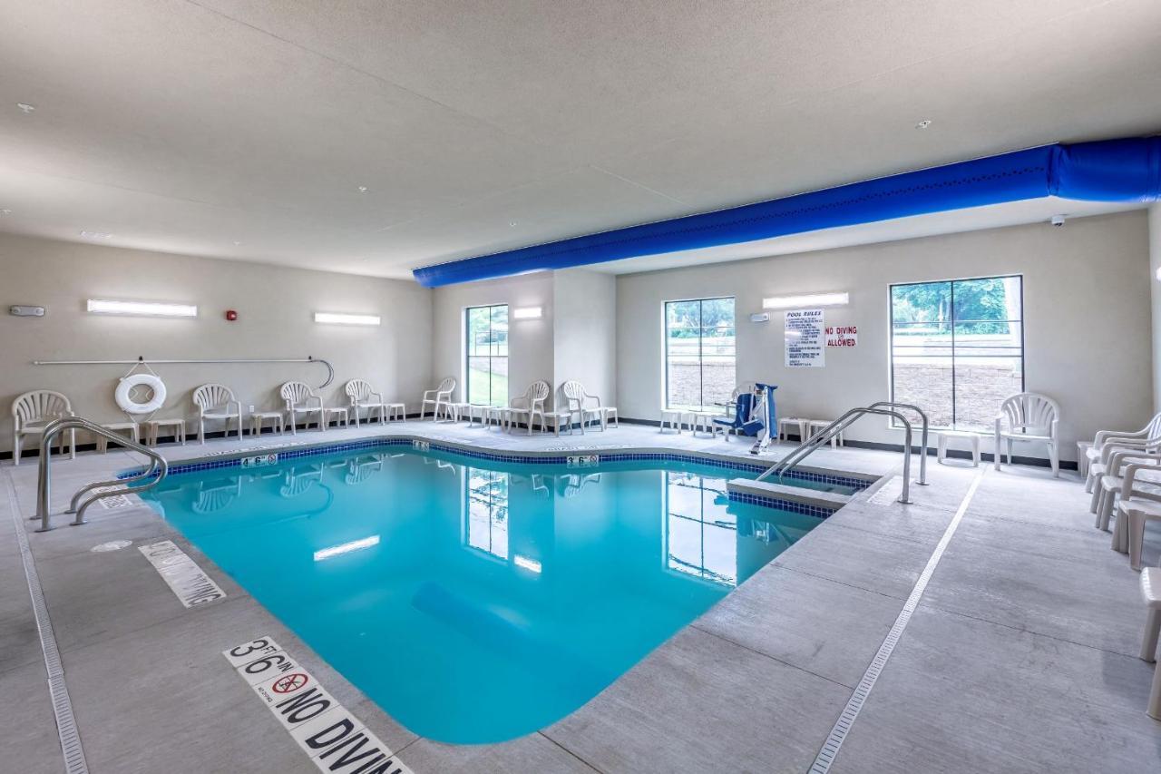Cobblestone Hotel & Suites Hartford Zewnętrze zdjęcie