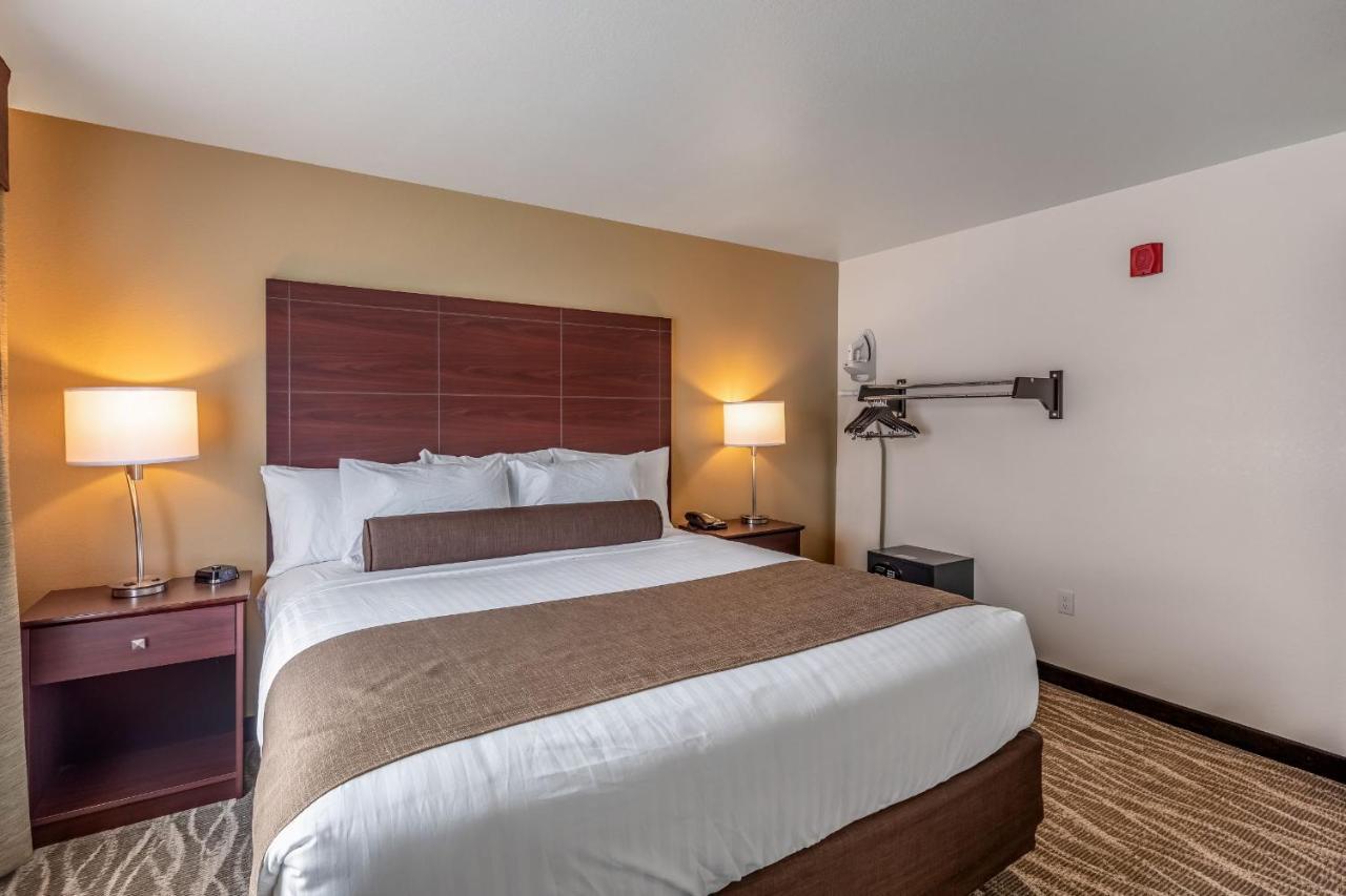 Cobblestone Hotel & Suites Hartford Zewnętrze zdjęcie