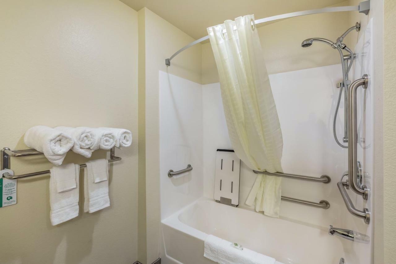Cobblestone Hotel & Suites Hartford Zewnętrze zdjęcie